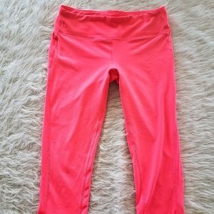 Gap Fit hot pink cropped workout pants sz S